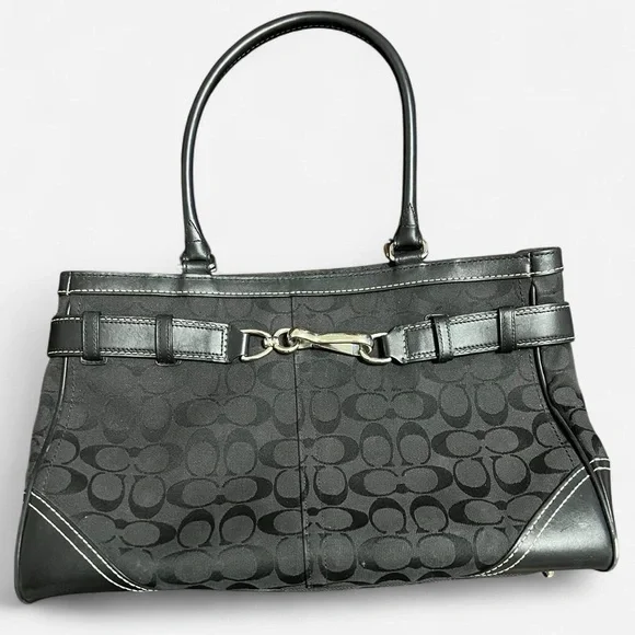 Coach - Picture 4 of 10